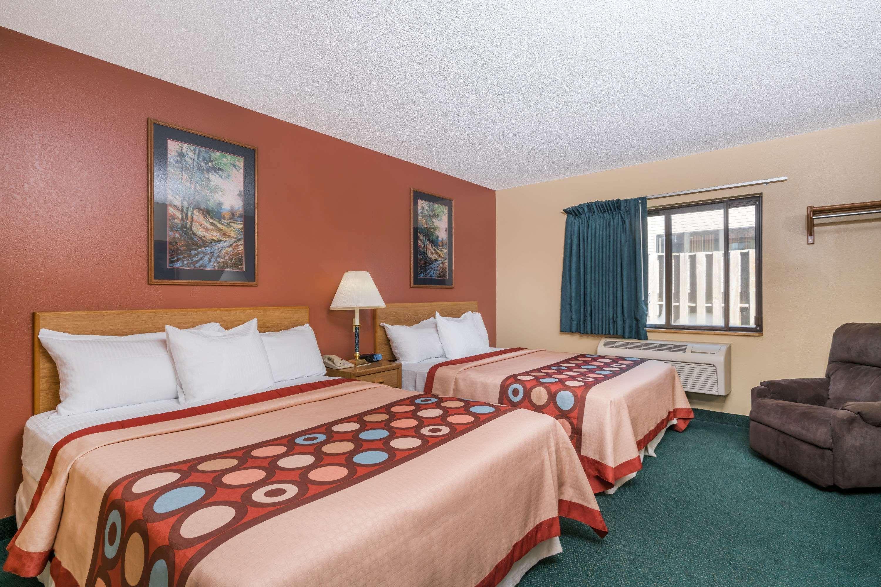 Super 8 By Wyndham Baxter/Brainerd Area Exterior foto